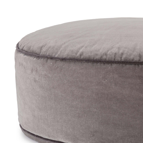 Samt-Pouf Deomali in Grau & Dunkelgrau | Schöne Ideen für Ihr Zuhause | URBANARA