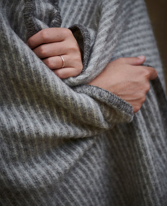 Santaka Wool Blanket grey & off-white, 100% new wool